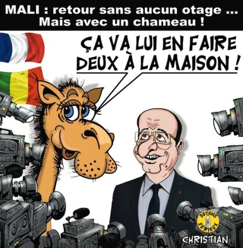 La preuve que Hollande « bosse » bien : les maliens lui offrent un chameau !